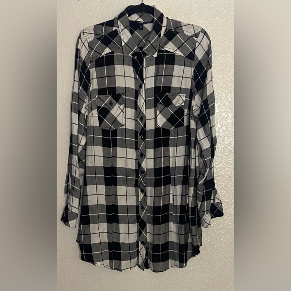 Torrid Black & White Plaid Button Up Long Sleeve Top Size 00 (12)
